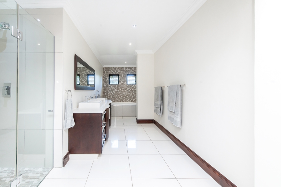 4 Bedroom Property for Sale in Copperleaf Estate Gauteng