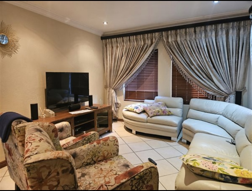 3 Bedroom Property for Sale in Wonderboom Gauteng