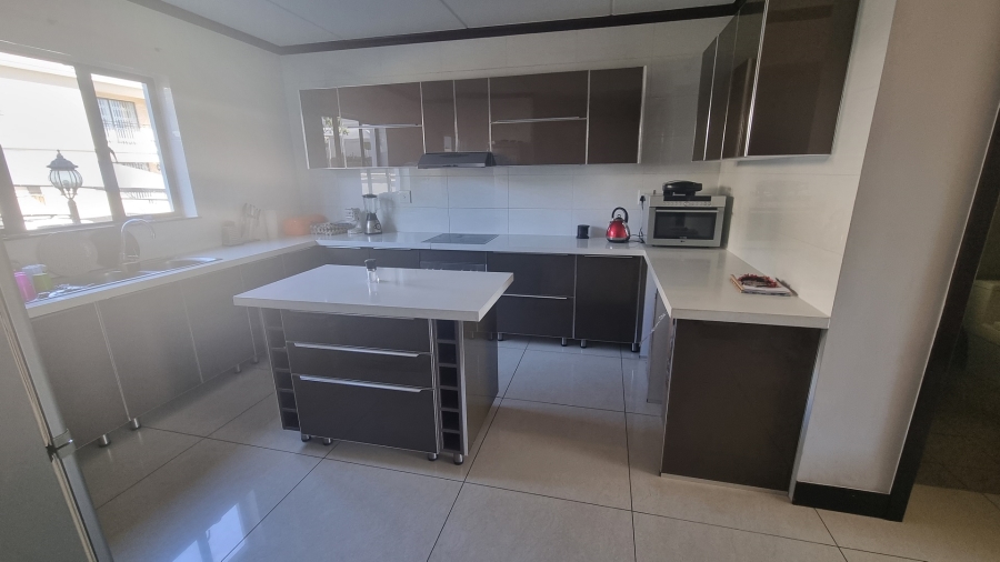 3 Bedroom Property for Sale in Halfway Gardens Gauteng