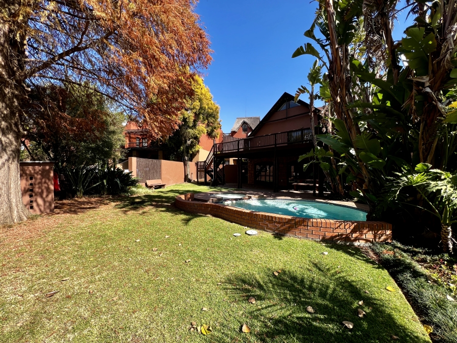 2 Bedroom Property for Sale in Magaliessig Gauteng