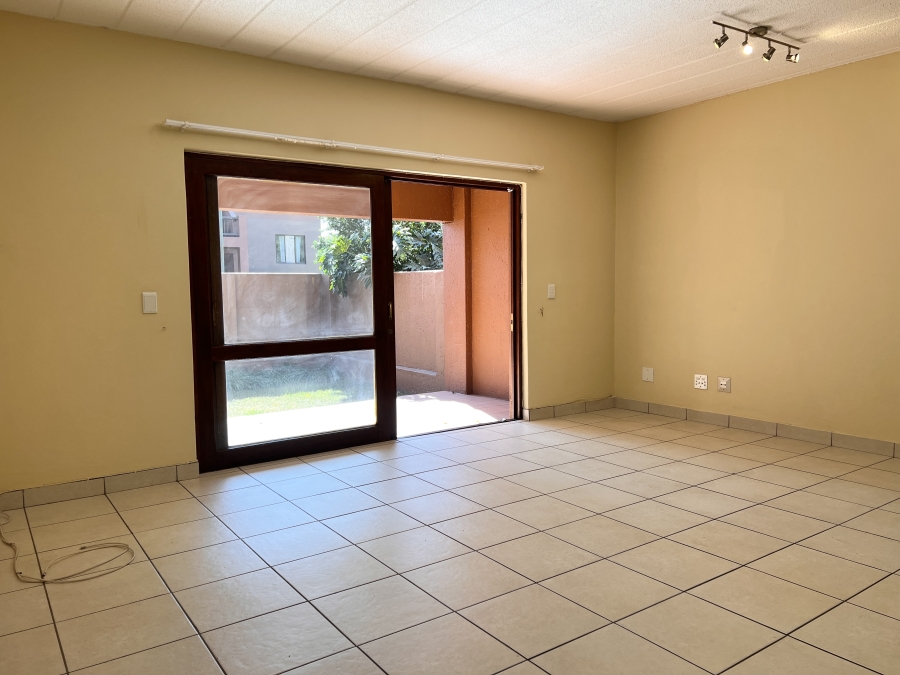 2 Bedroom Property for Sale in Magaliessig Gauteng