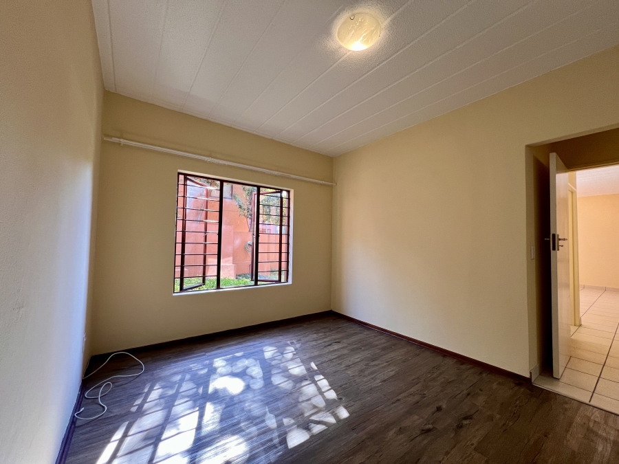 2 Bedroom Property for Sale in Magaliessig Gauteng