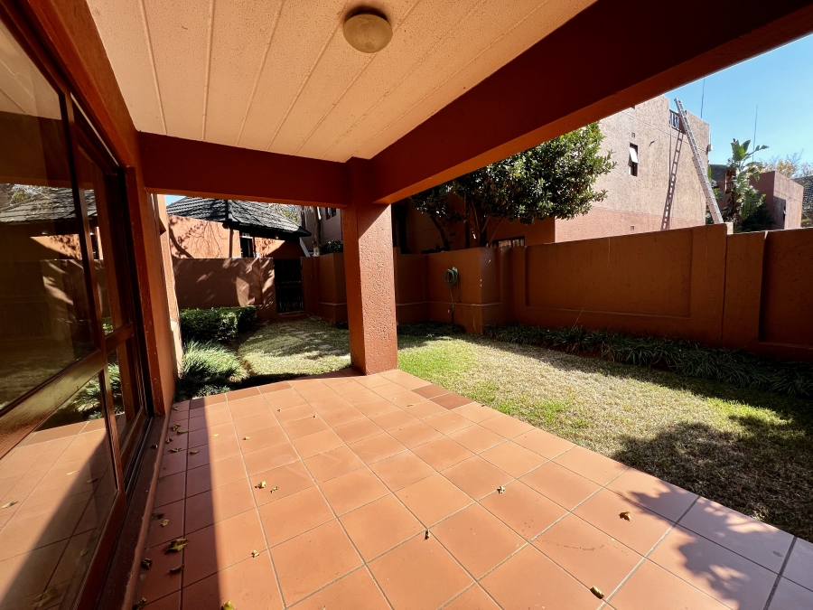 2 Bedroom Property for Sale in Magaliessig Gauteng