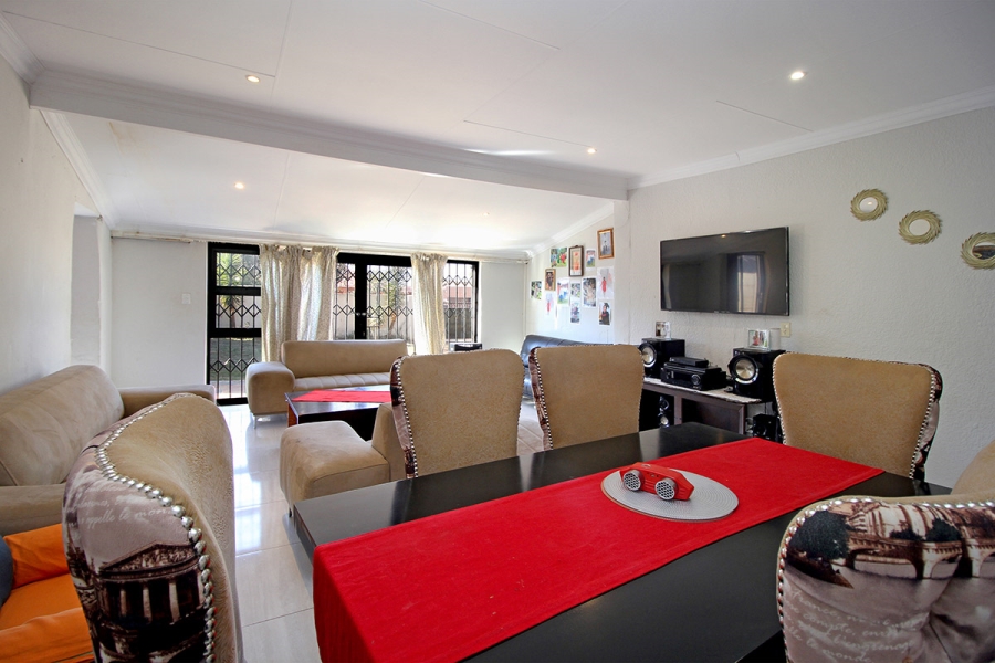 4 Bedroom Property for Sale in Mindalore Gauteng