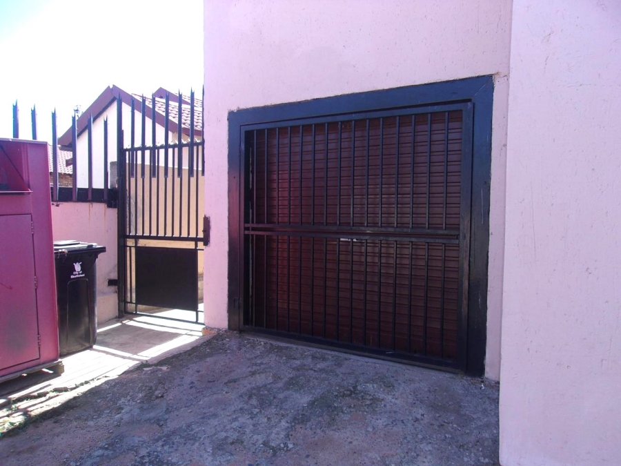 3 Bedroom Property for Sale in Cloverdene Gauteng