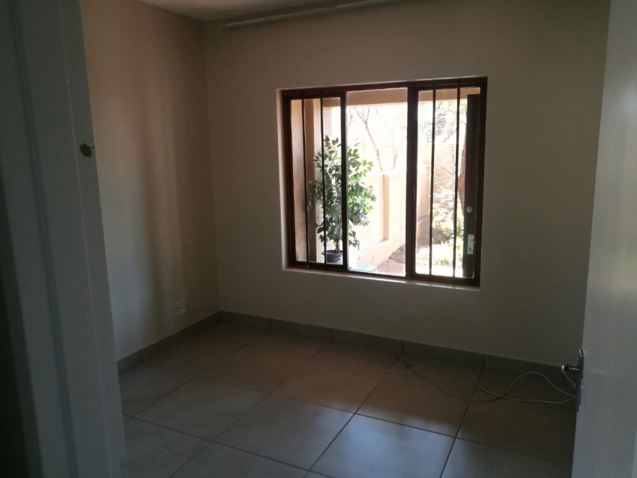 To Let 1 Bedroom Property for Rent in Sunninghill Gauteng