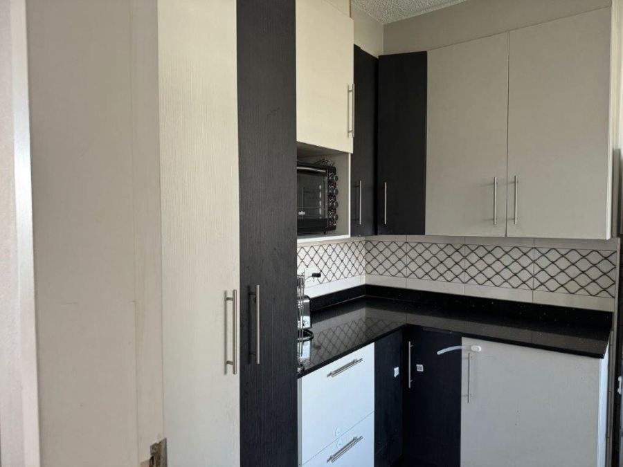 To Let 2 Bedroom Property for Rent in Glenhazel Gauteng