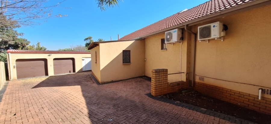 3 Bedroom Property for Sale in Klopperpark Gauteng