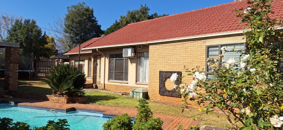 3 Bedroom Property for Sale in Klopperpark Gauteng