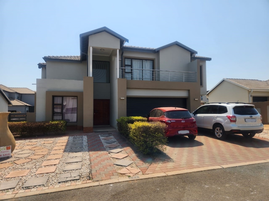 4 Bedroom Property for Sale in Zambezi Manor Lifestyle Estate Gauteng