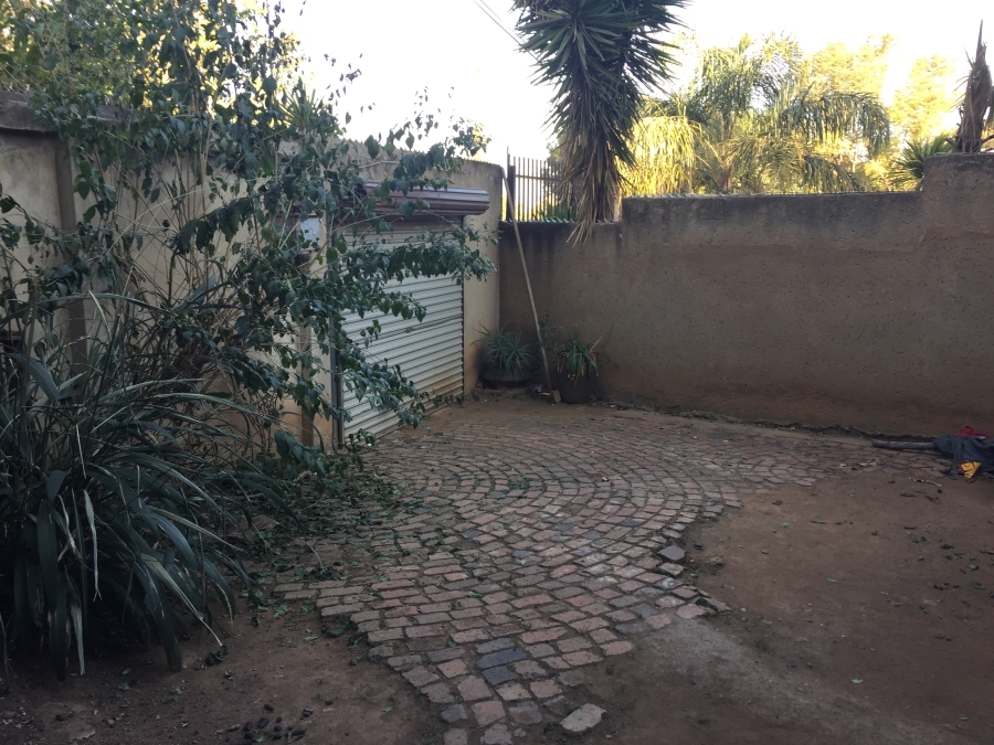 7 Bedroom Property for Sale in Northcliff Gauteng