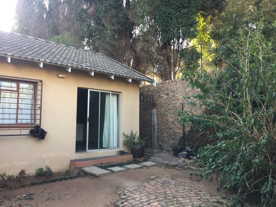 7 Bedroom Property for Sale in Northcliff Gauteng