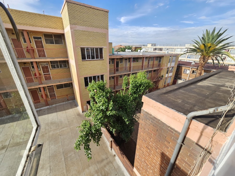 1 Bedroom Property for Sale in Kempton Park Central Gauteng