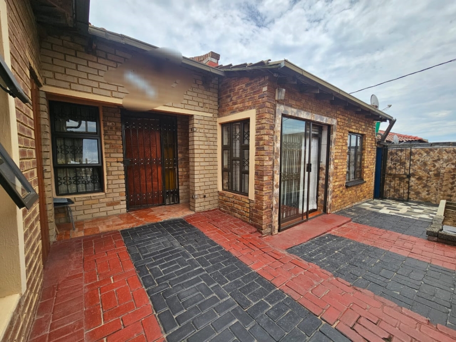 3 Bedroom Property for Sale in Kaalfontein Gauteng