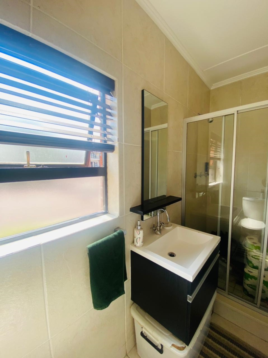 2 Bedroom Property for Sale in Strelitzia Gauteng