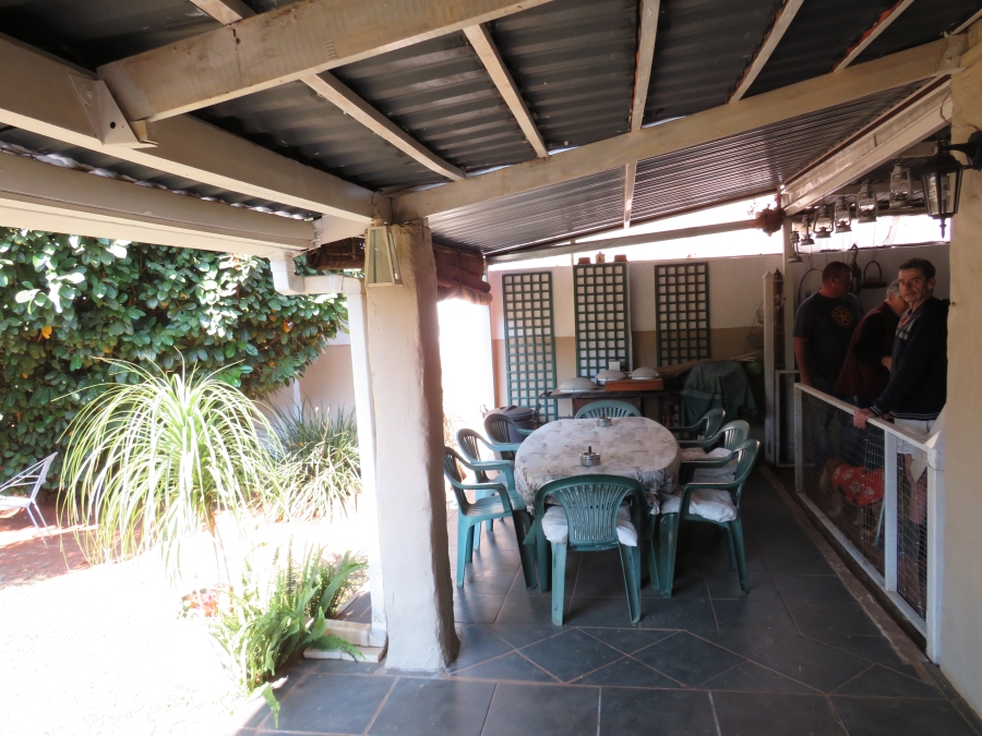 3 Bedroom Property for Sale in Mountain View Gauteng