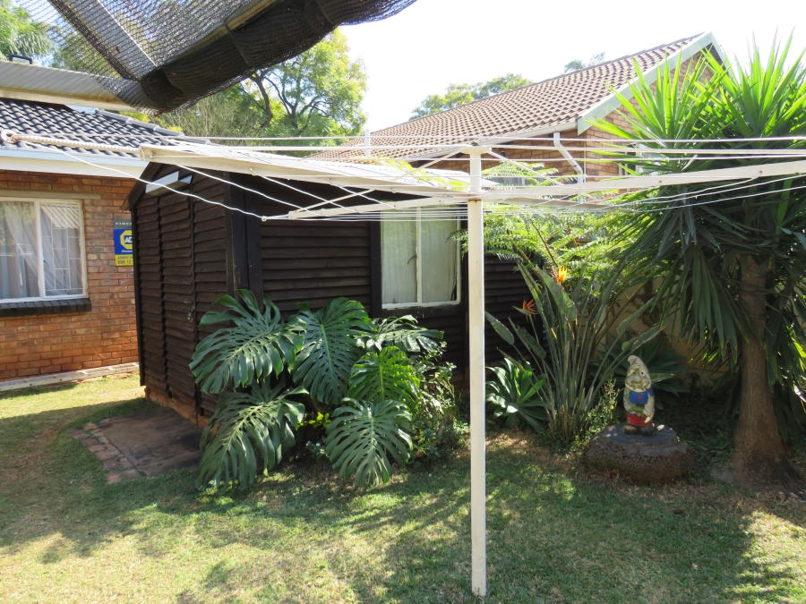 3 Bedroom Property for Sale in Mountain View Gauteng