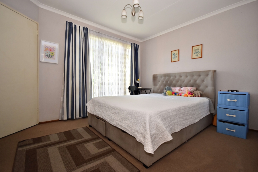 2 Bedroom Property for Sale in Sonneglans Gauteng