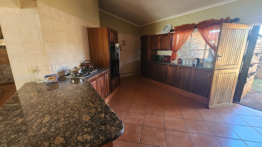 4 Bedroom Property for Sale in Sinoville Gauteng