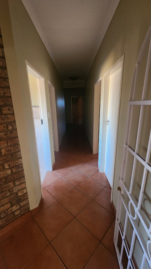 4 Bedroom Property for Sale in Sinoville Gauteng