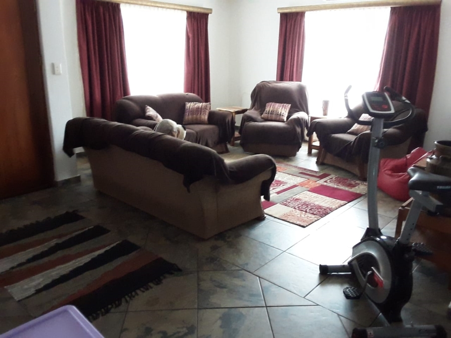 3 Bedroom Property for Sale in Mantevrede Gauteng