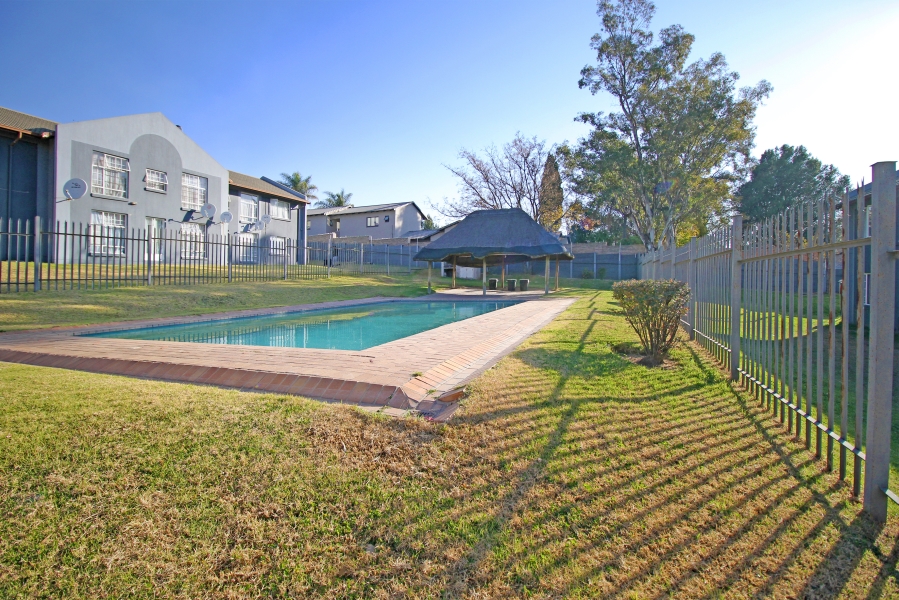 2 Bedroom Property for Sale in Bramley View Gauteng