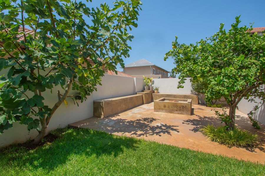 4 Bedroom Property for Sale in Pinehaven Gauteng