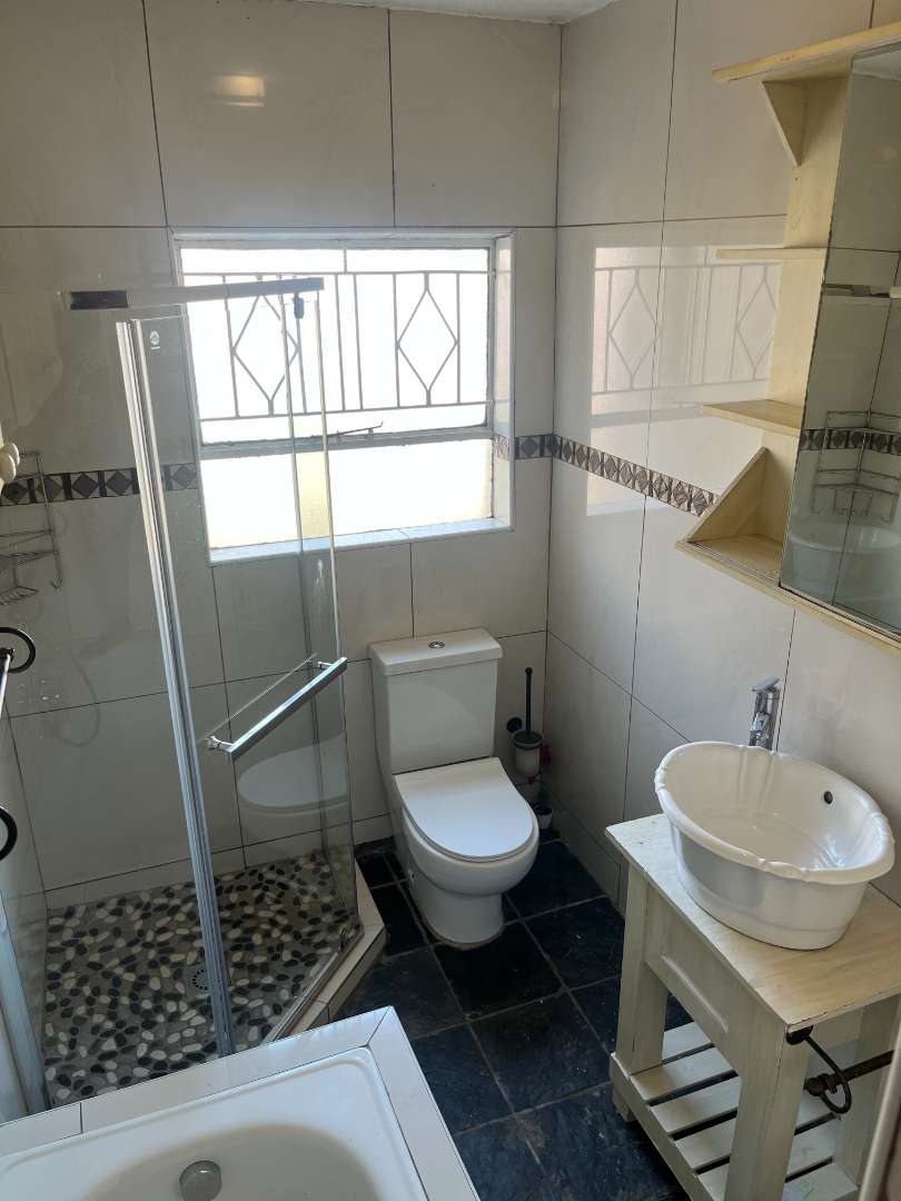 2 Bedroom Property for Sale in Buccleuch Gauteng