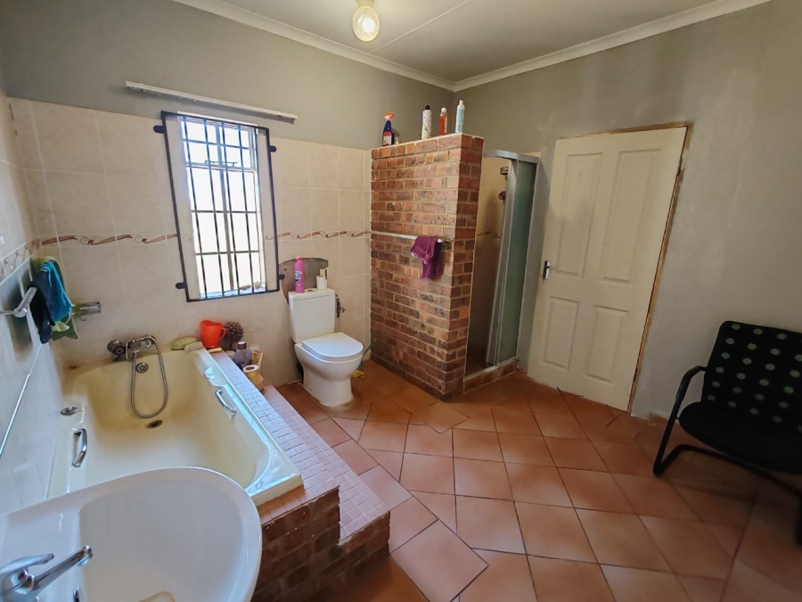 4 Bedroom Property for Sale in Elandsfontein AH Gauteng