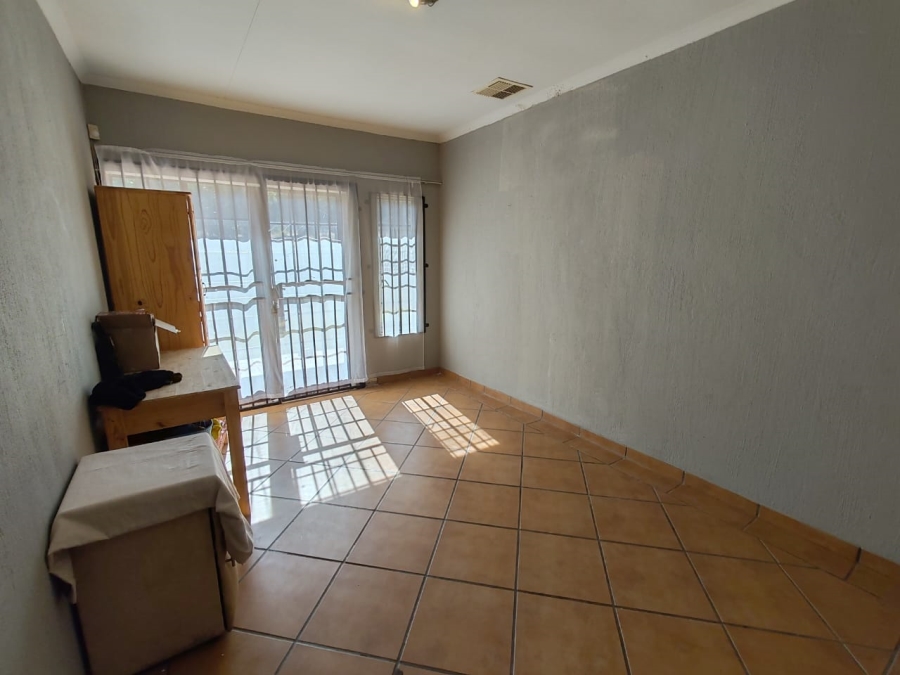 4 Bedroom Property for Sale in Elandsfontein AH Gauteng