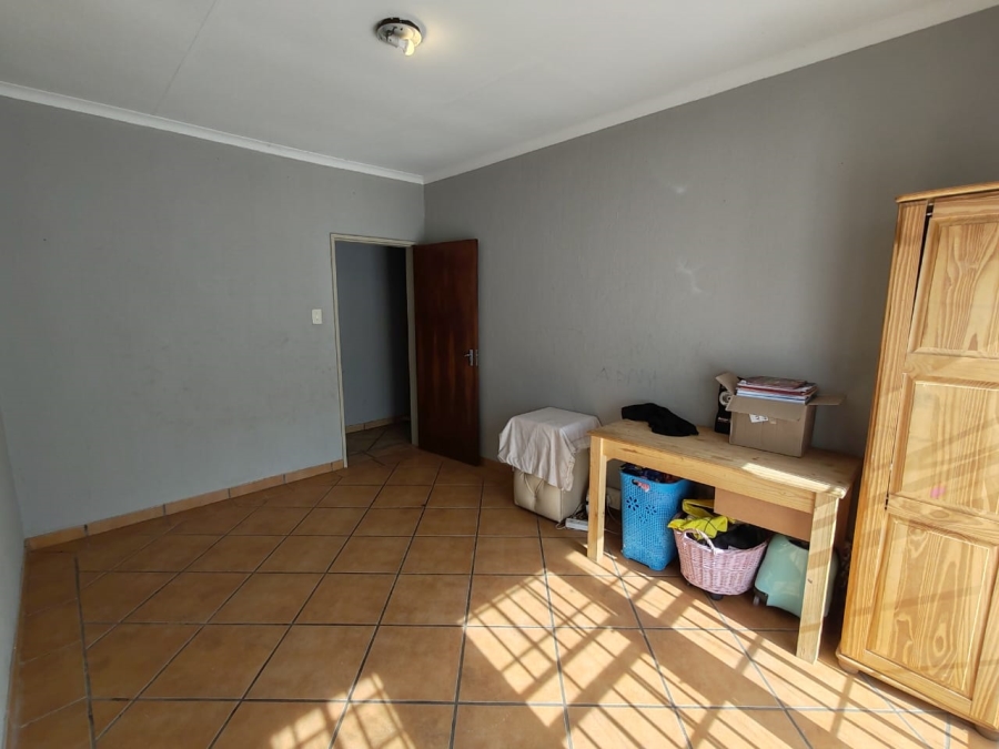 4 Bedroom Property for Sale in Elandsfontein AH Gauteng