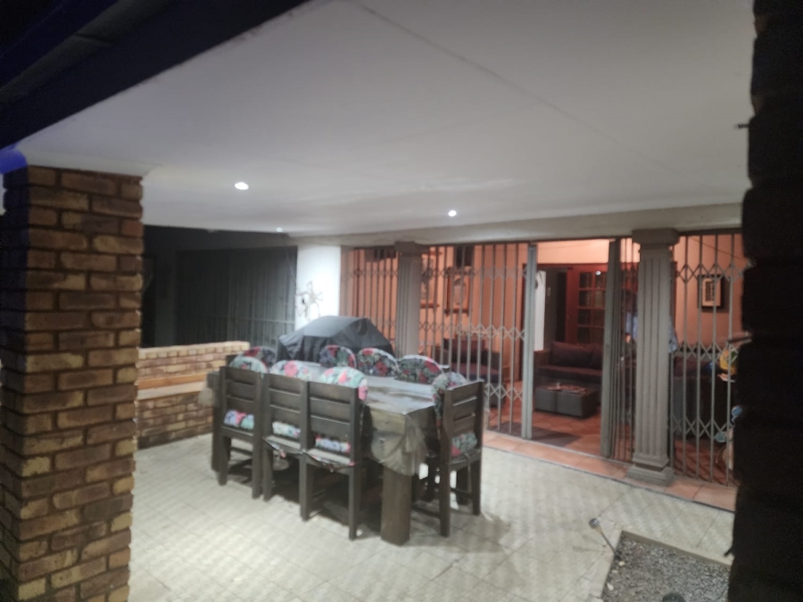 4 Bedroom Property for Sale in Selcourt Gauteng