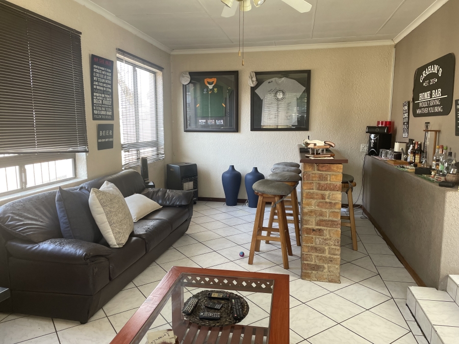 4 Bedroom Property for Sale in Selcourt Gauteng