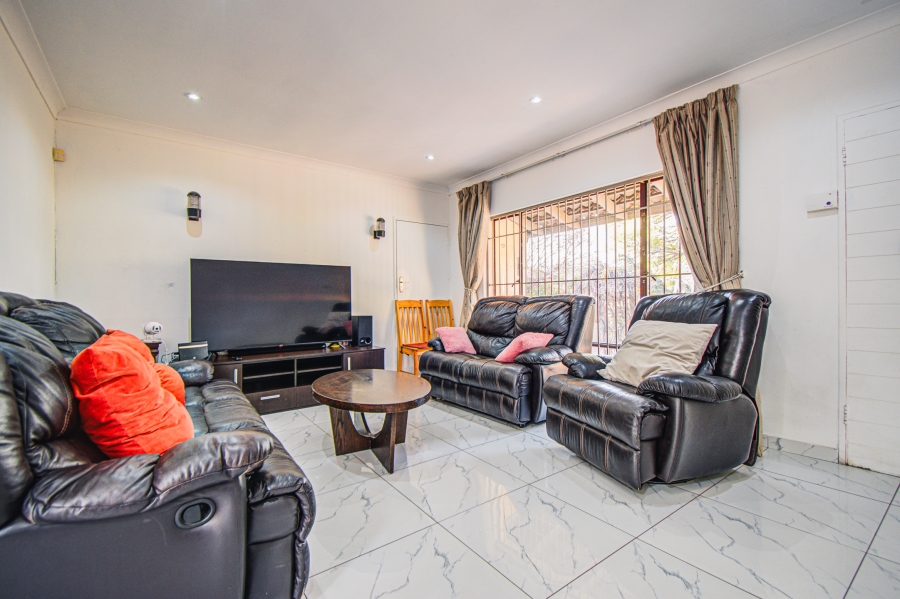 3 Bedroom Property for Sale in Edenvale Central Gauteng