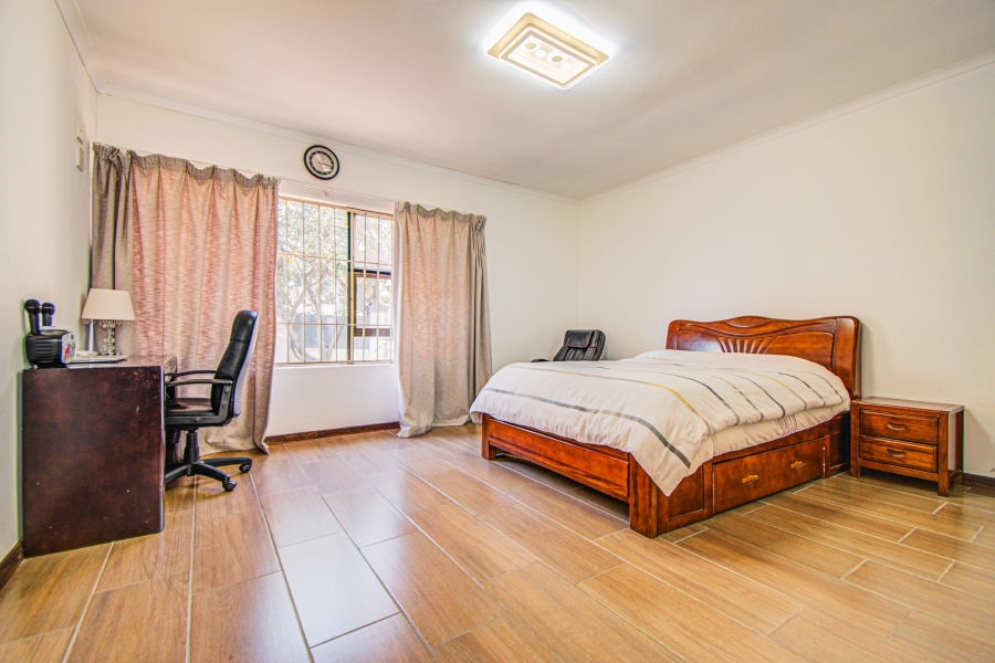 3 Bedroom Property for Sale in Edenvale Central Gauteng