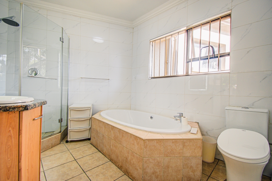 3 Bedroom Property for Sale in Edenvale Central Gauteng