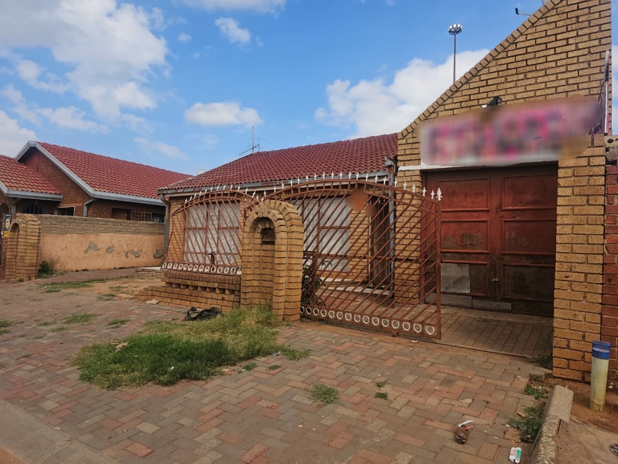 2 Bedroom Property for Sale in Leboeng Gauteng