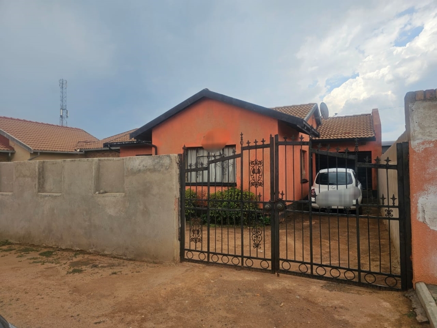 2 Bedroom Property for Sale in Tlamatlama Gauteng