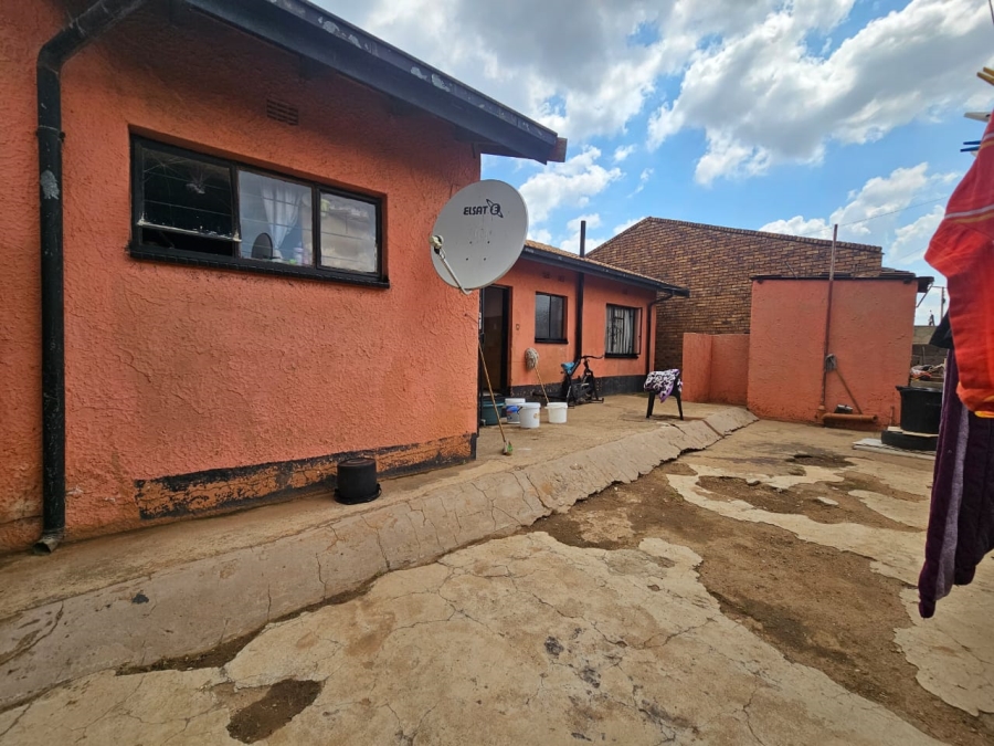 2 Bedroom Property for Sale in Tlamatlama Gauteng