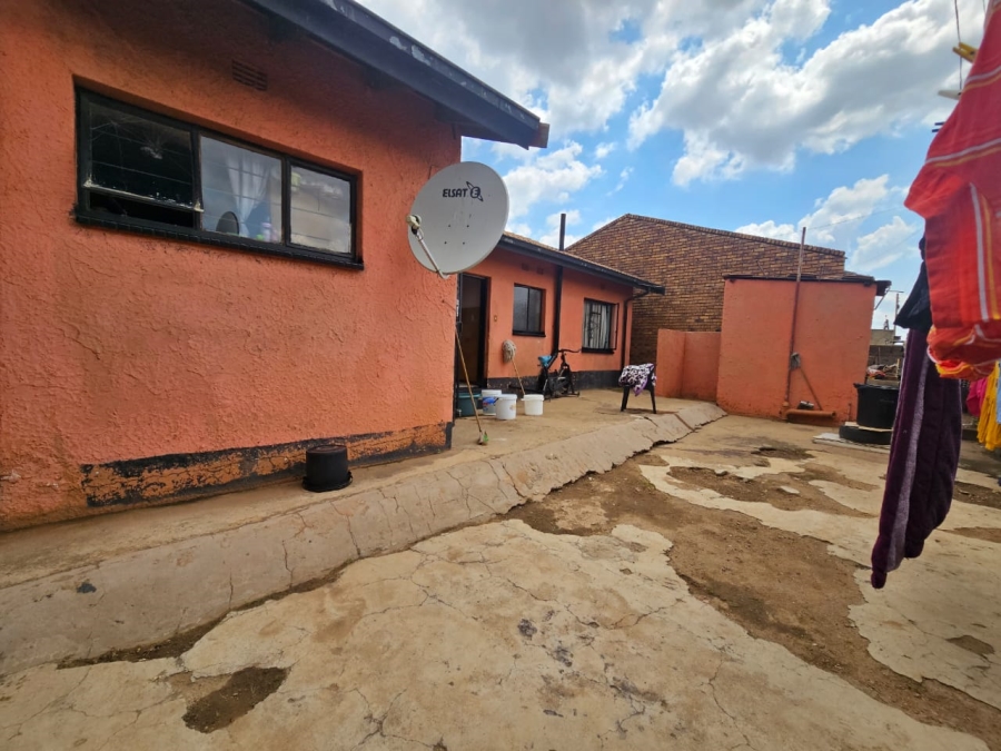 2 Bedroom Property for Sale in Tlamatlama Gauteng