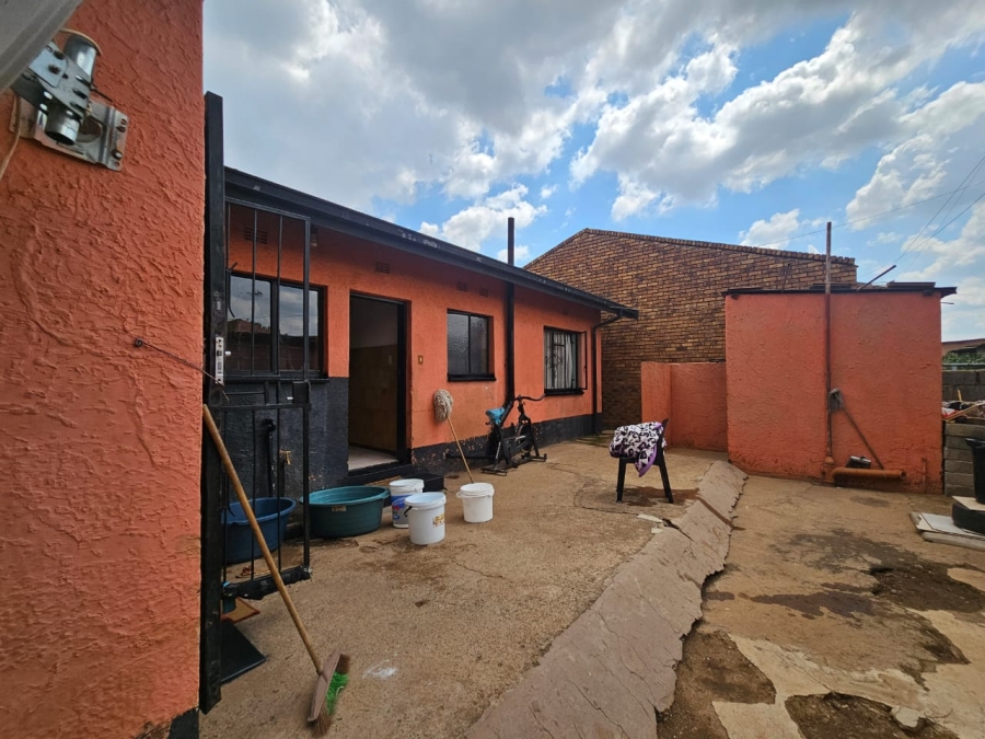 2 Bedroom Property for Sale in Tlamatlama Gauteng