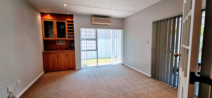 4 Bedroom Property for Sale in Three Rivers East Gauteng