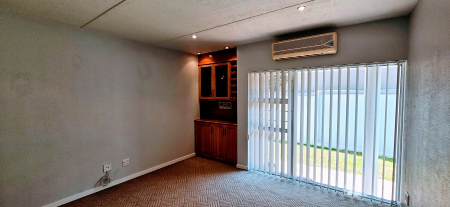 4 Bedroom Property for Sale in Three Rivers East Gauteng