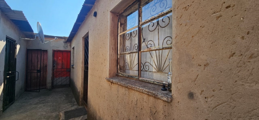 2 Bedroom Property for Sale in Ecaleni Gauteng