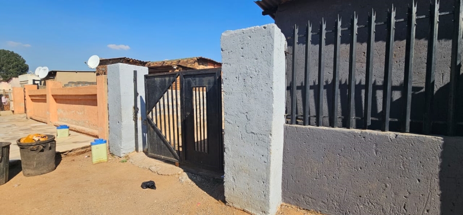 2 Bedroom Property for Sale in Ecaleni Gauteng