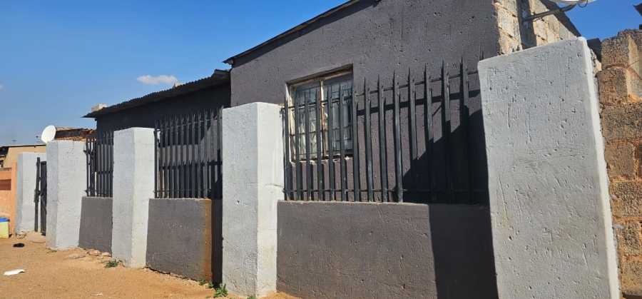 2 Bedroom Property for Sale in Ecaleni Gauteng