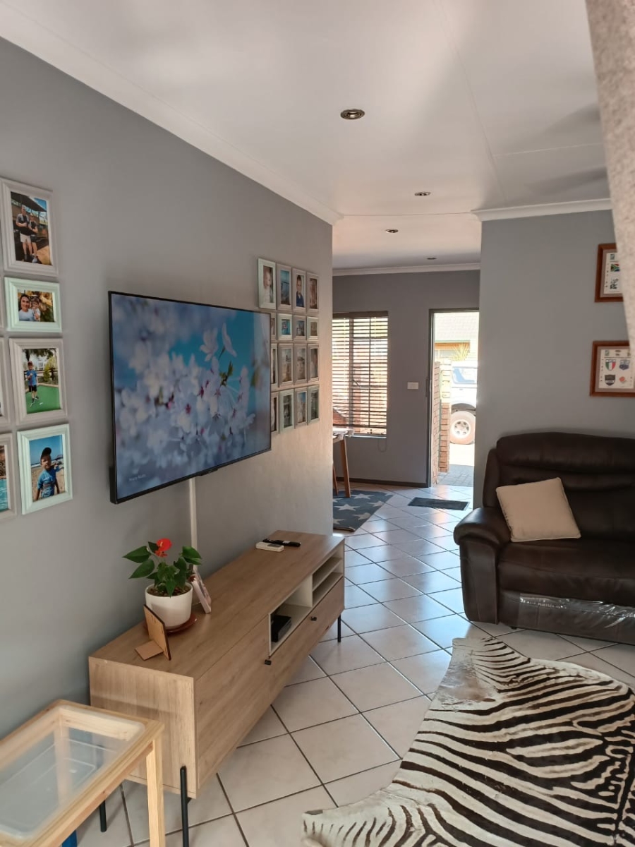 2 Bedroom Property for Sale in Highveld Gauteng