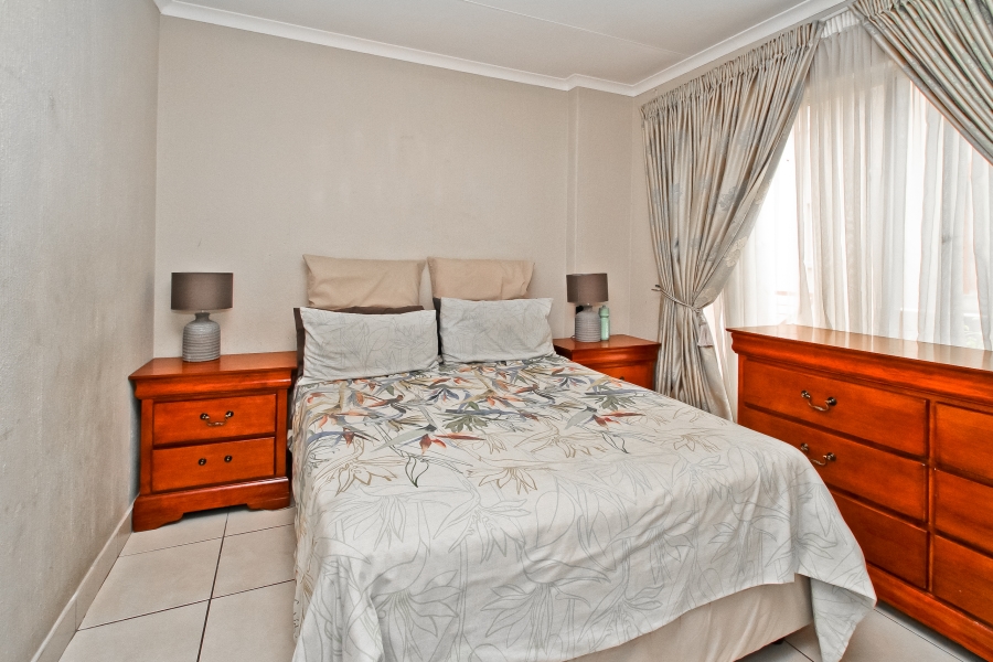 2 Bedroom Property for Sale in Corlett Gardens Gauteng