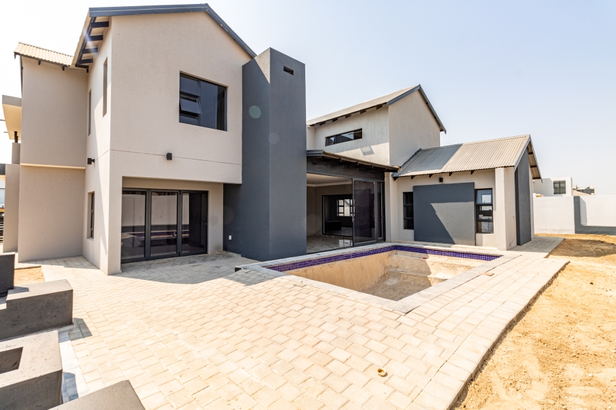 5 Bedroom Property for Sale in Six Fountains Residential Estate Gauteng