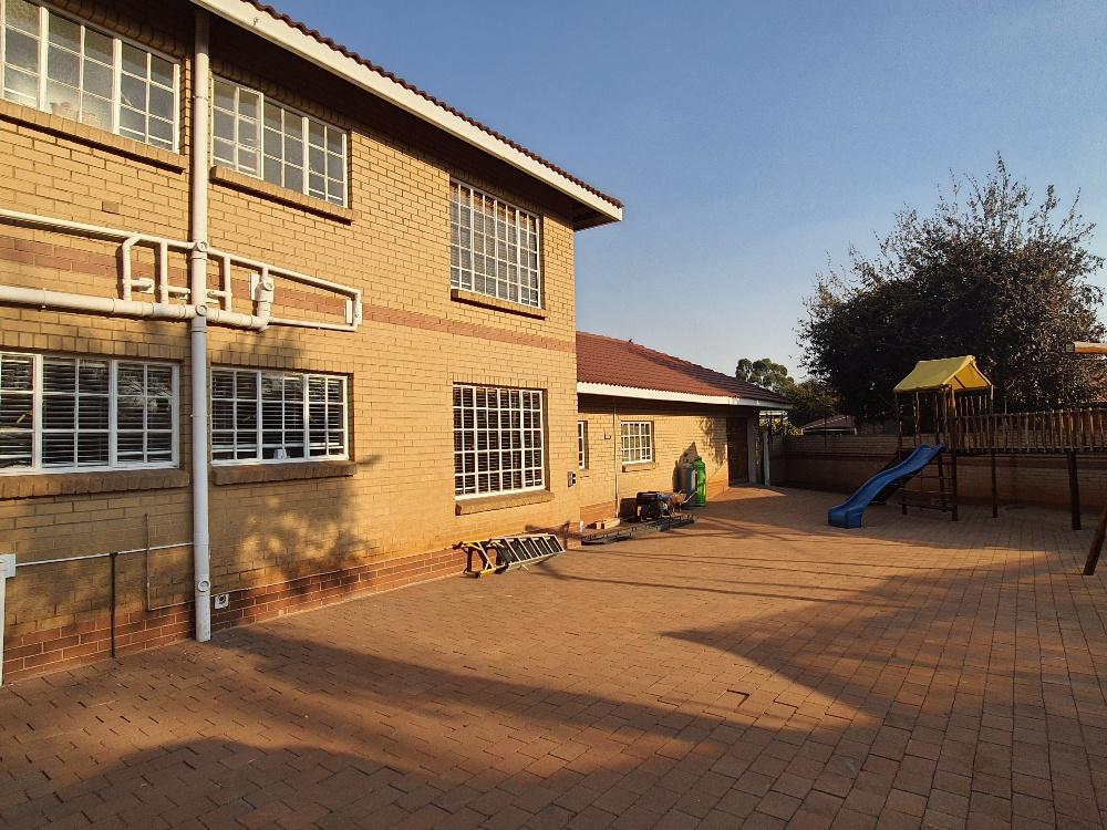 4 Bedroom Property for Sale in Kenleaf Gauteng